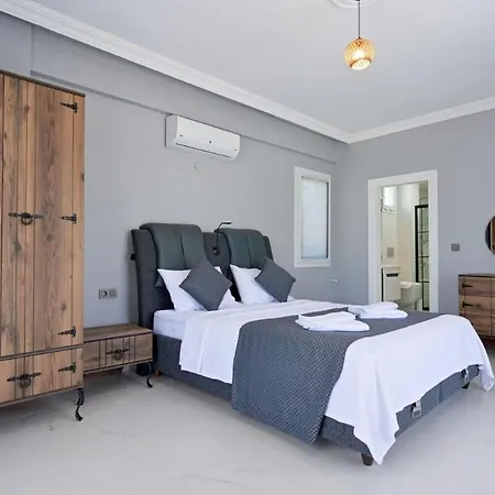 빌라 Spacious For Large Families - Egeden 2 페티예
